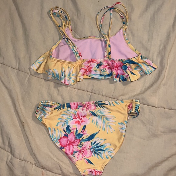Girls Volcom Floral Flounce Bikini Size 12 EUC - Picture 2 of 4